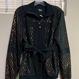 This is a special edition lululemon jacket in a size 8!